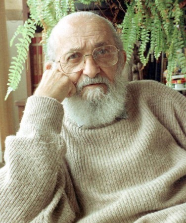 PAULO FREIRE